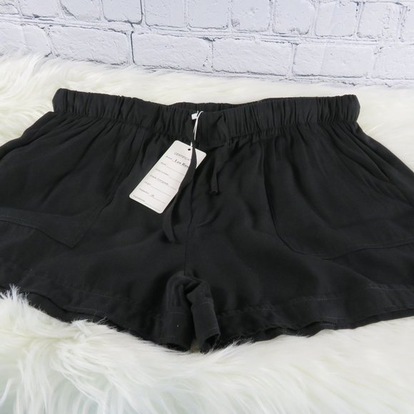 NWT - Women's Plus Casual Shorts - Picture 2 of 6